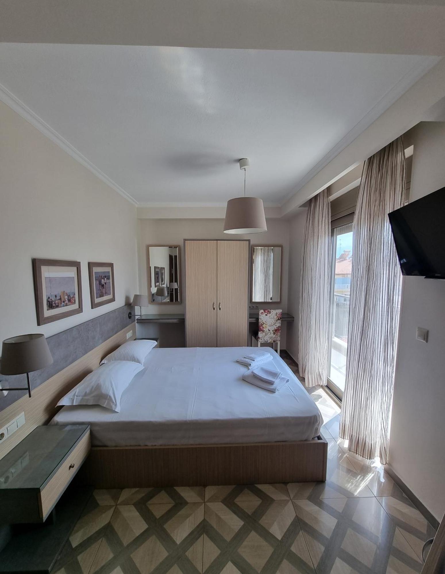 Sissy'S Boutique Apartments Paralía Kültér fotó